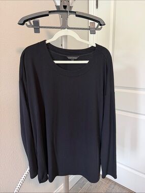 Banana Republic Black Crewneck Long Sleeve Top